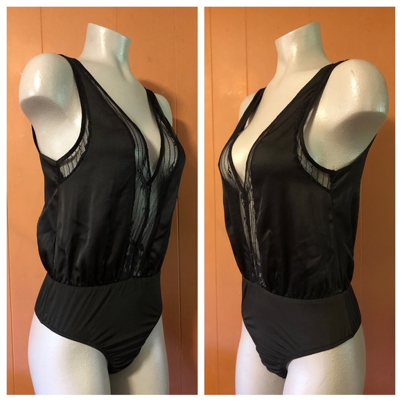 NWT Pretty Little Things Black Lace Insert Plunge Thong Bodysuit, 0 - Picture 4 of 11